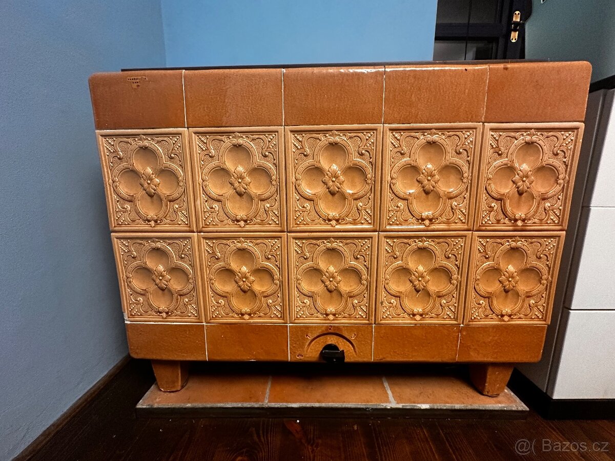 Vamberecká kachlová akumulační kamna