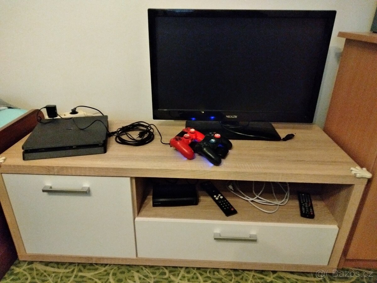 PS 4 Slim 500GB + televize Mascom