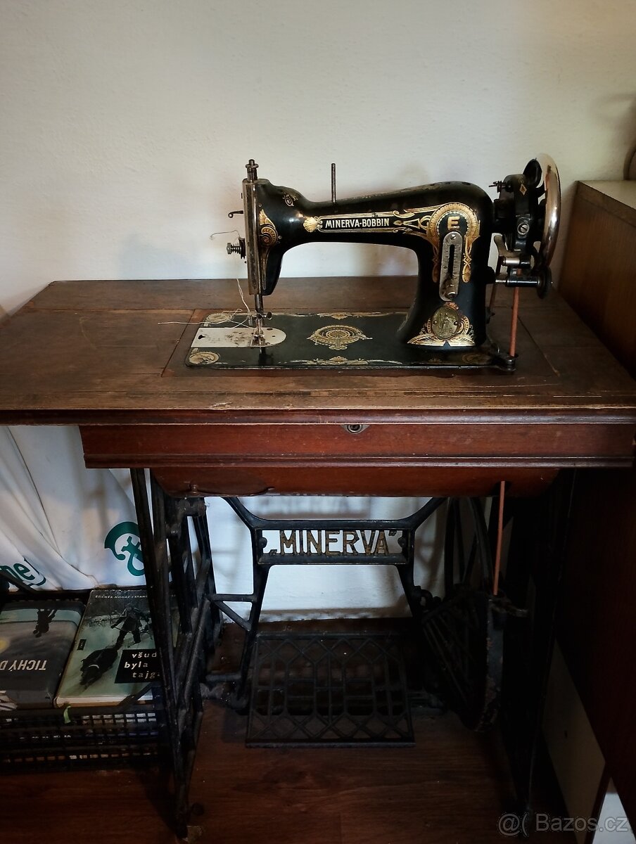Šicí stroj Minerva Bobbin