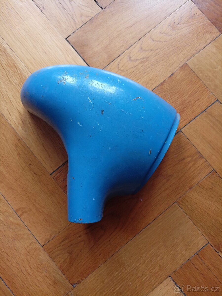 P polovina reflektoru na Jawa 50/550