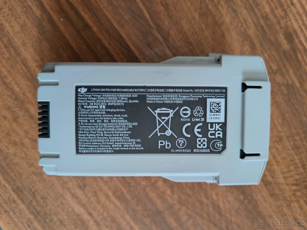 2x originální baterie do DJI mini 3 pro + dockovací stanice