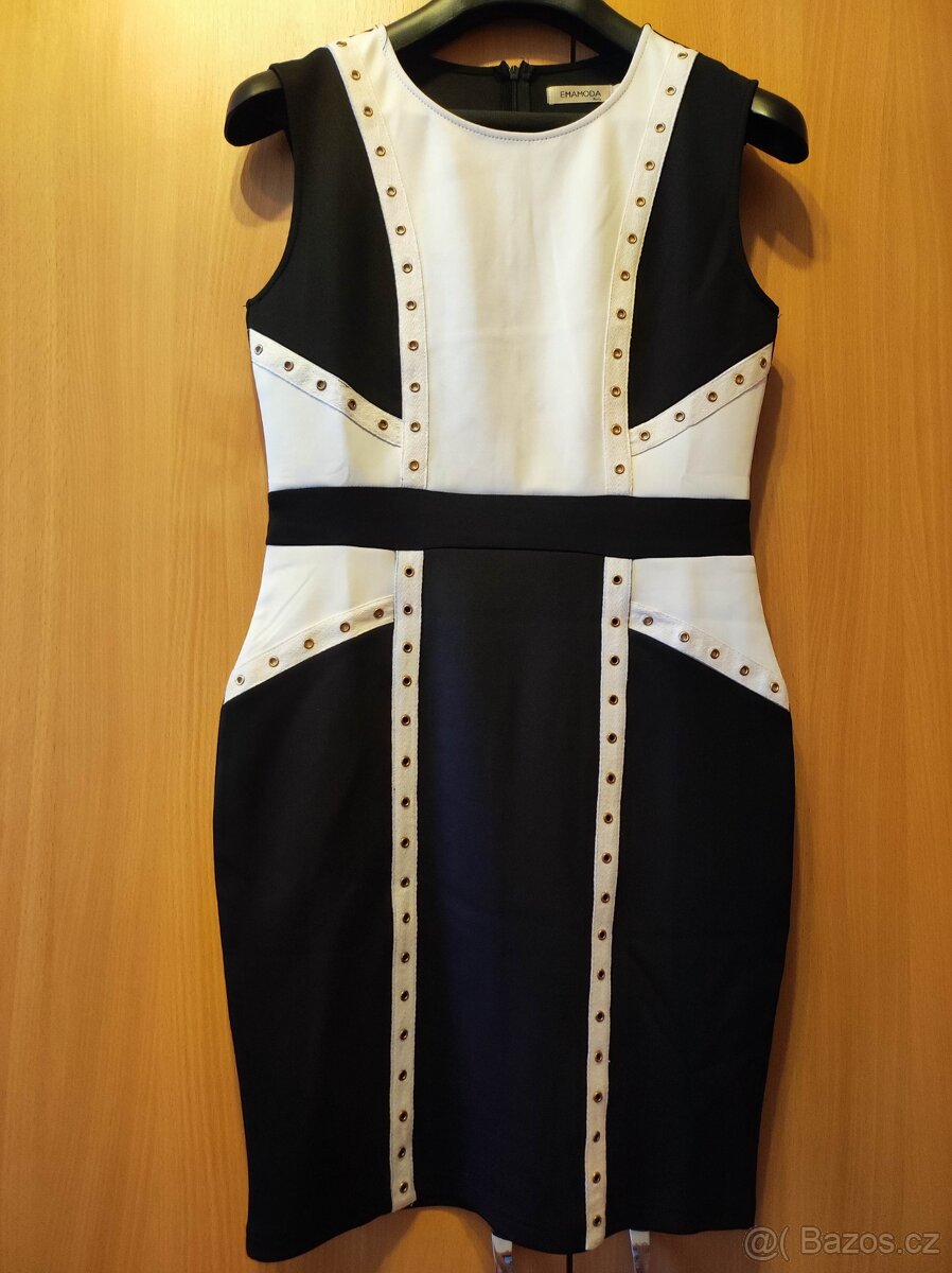 Černobílé šaty
