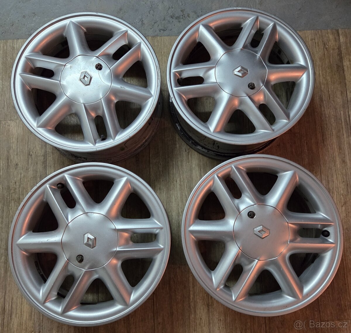 Alu kola renault 4x100 r15 original