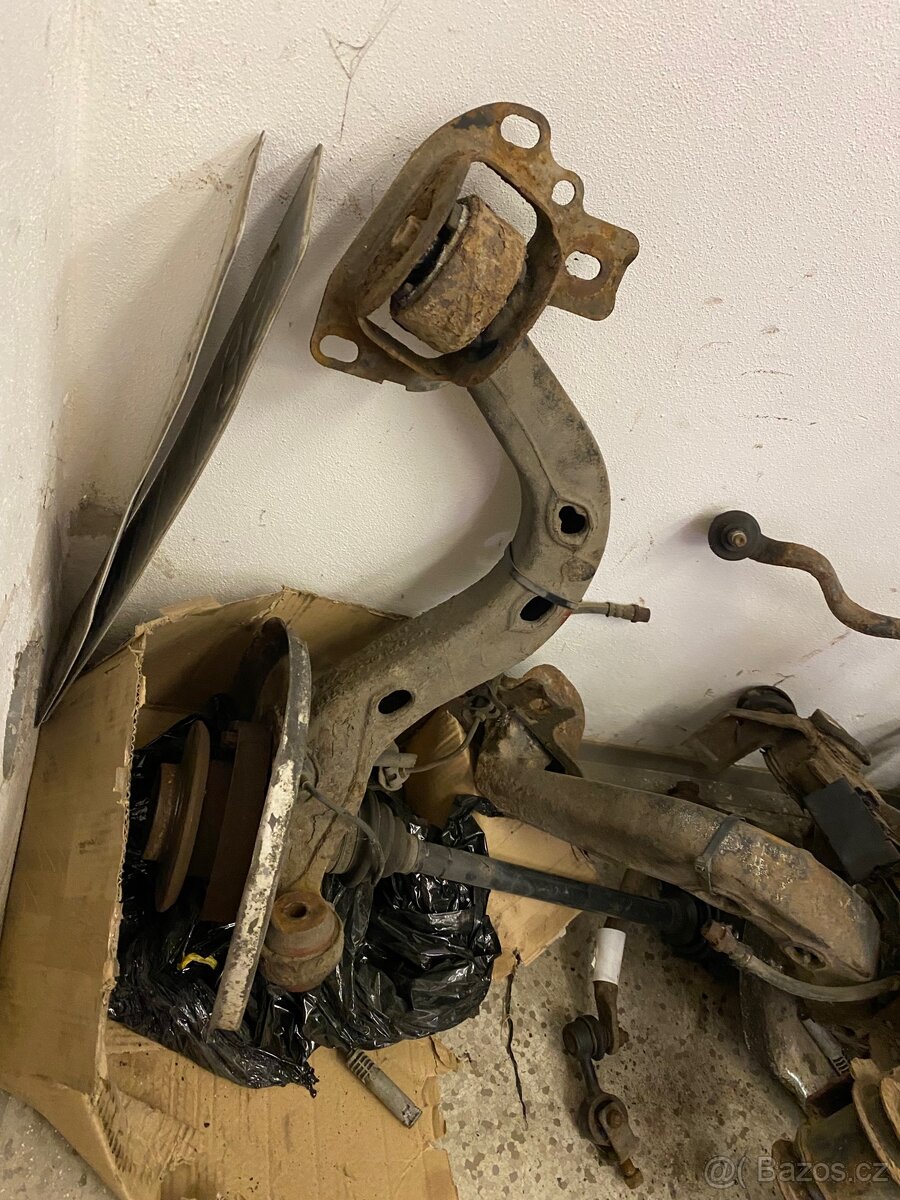 Zadní kotoučová náprava