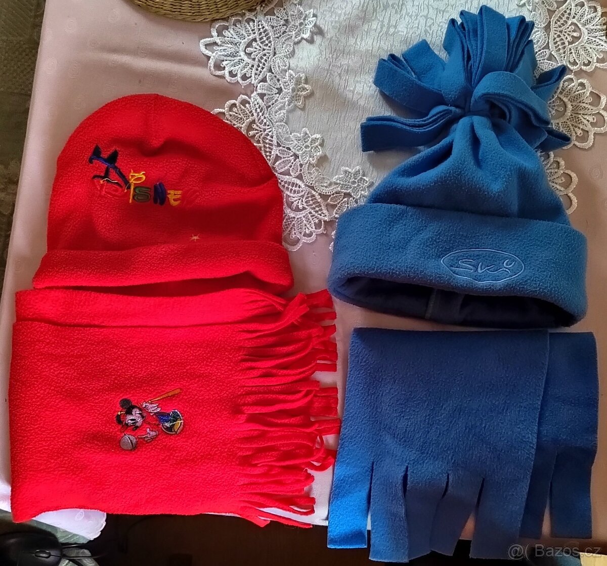 Zimní čepice, čepice se šálou,