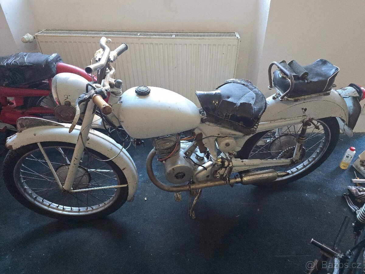 Prodám Benelli Pesaro 125 ccm