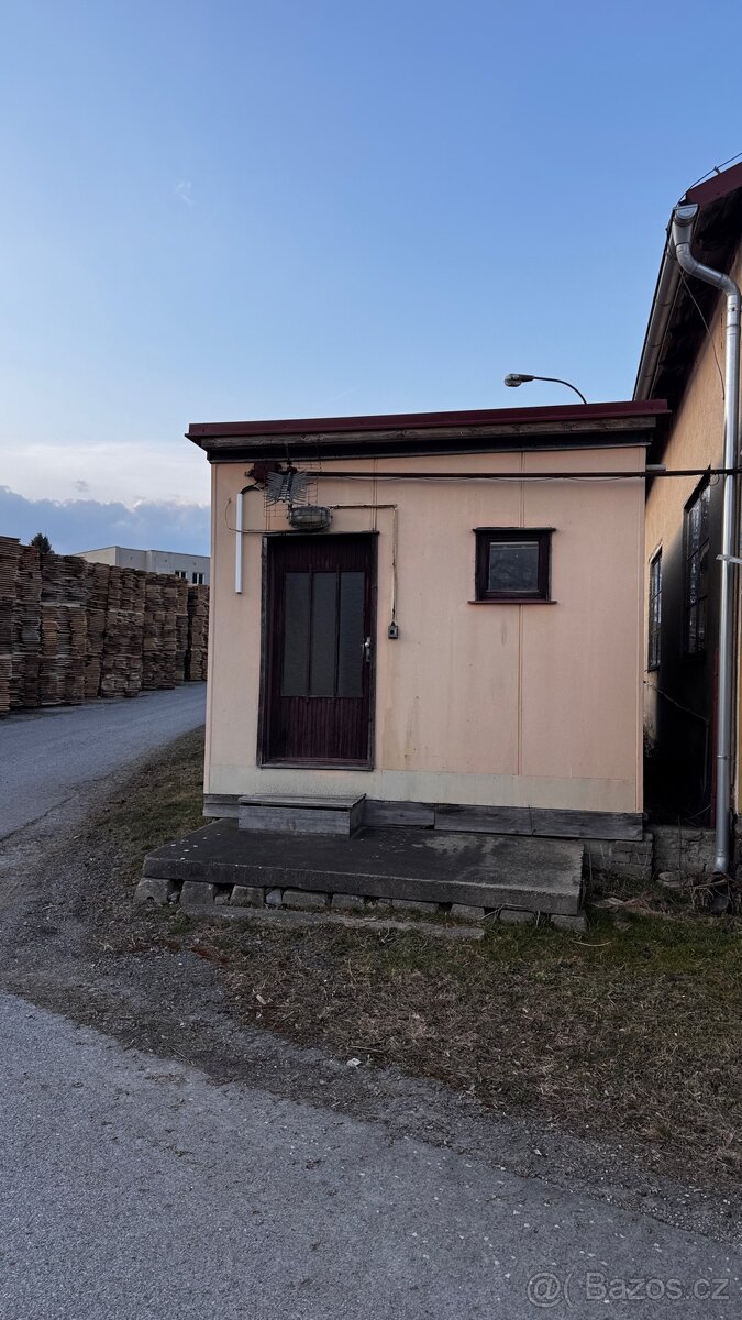 Obytná / Stavební buňka 7 × 3,5m – s koupelnou/WC