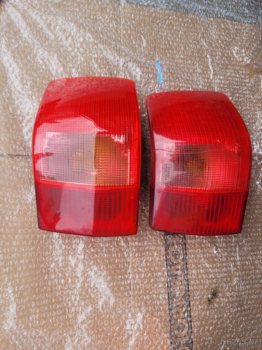 Audi 90 80 Avant zadní světla