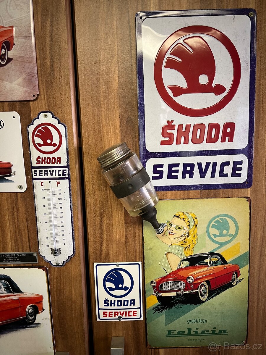 Nádobka na brzdovou kapalinu. Spartak Octavia felícia Cabrio