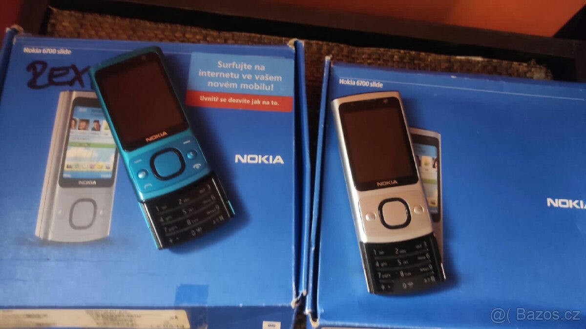 Nokia 6700 Slide