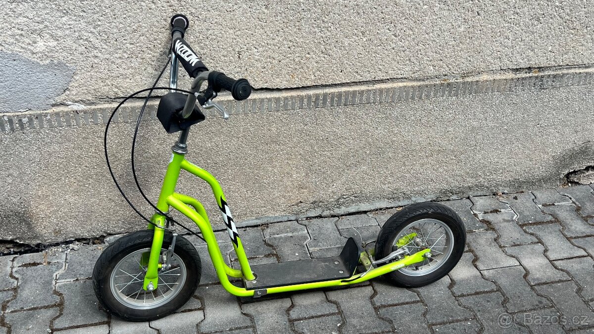 Koloběžka Wzoom