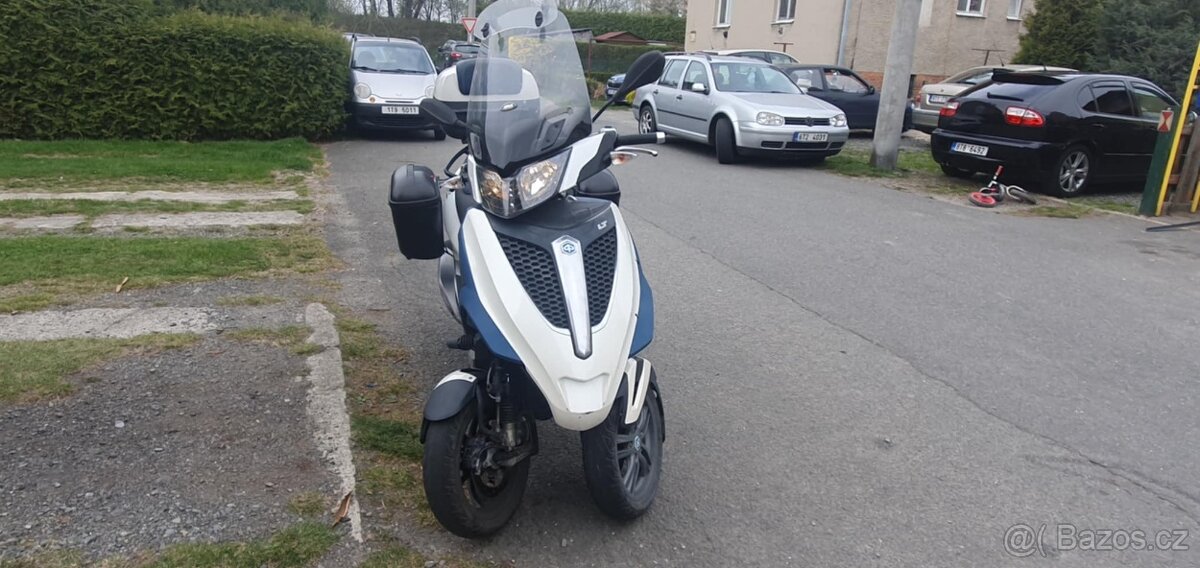 Piaggio MP3 300 Yourban LT stačí ŘP skupiny B