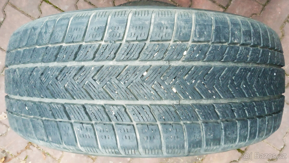Pneu Gripmax SureGrip 215/55/17