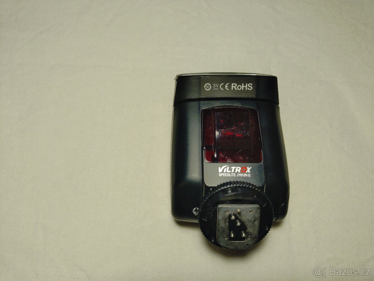 JY 610N II speedlight