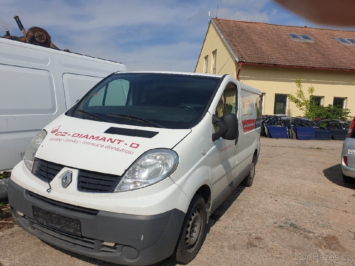 Renault Trafic,Vivaro 2.0 dci r.v.2011,nahradni dily.