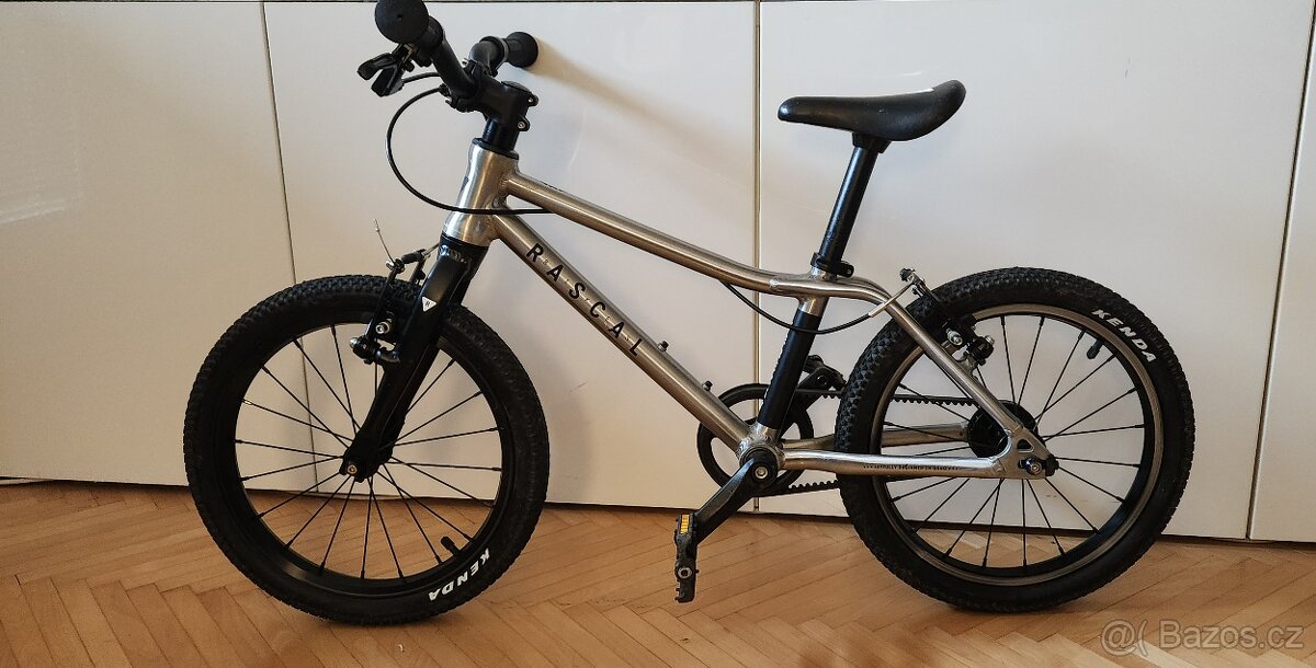 Rascal 16 stříbrné