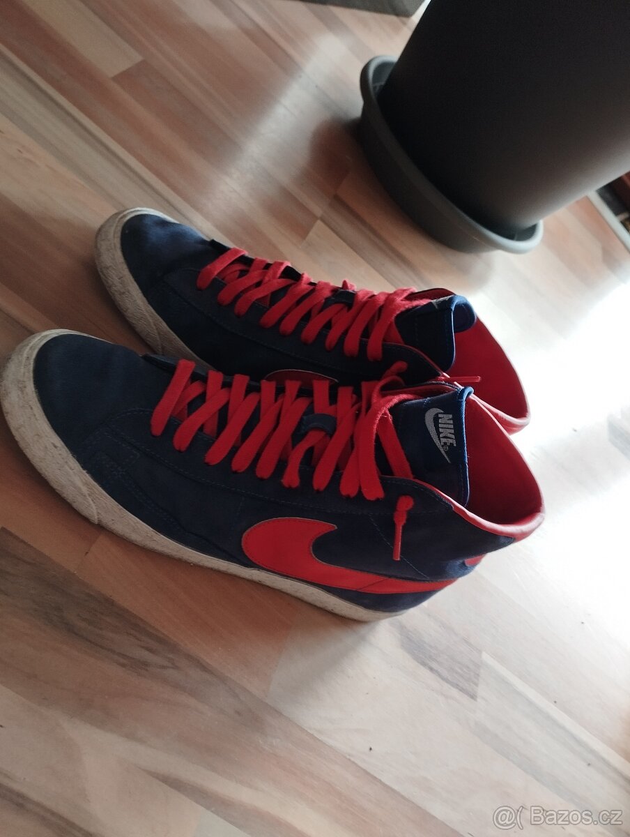 Kotníkové boty Nike vel.44