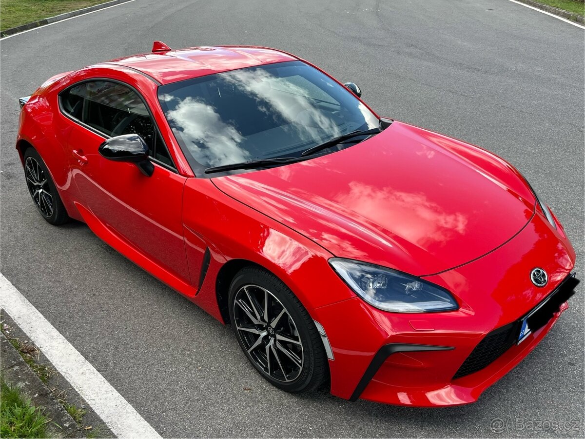 TOYOTA GR86 2.4 6MT - TOP