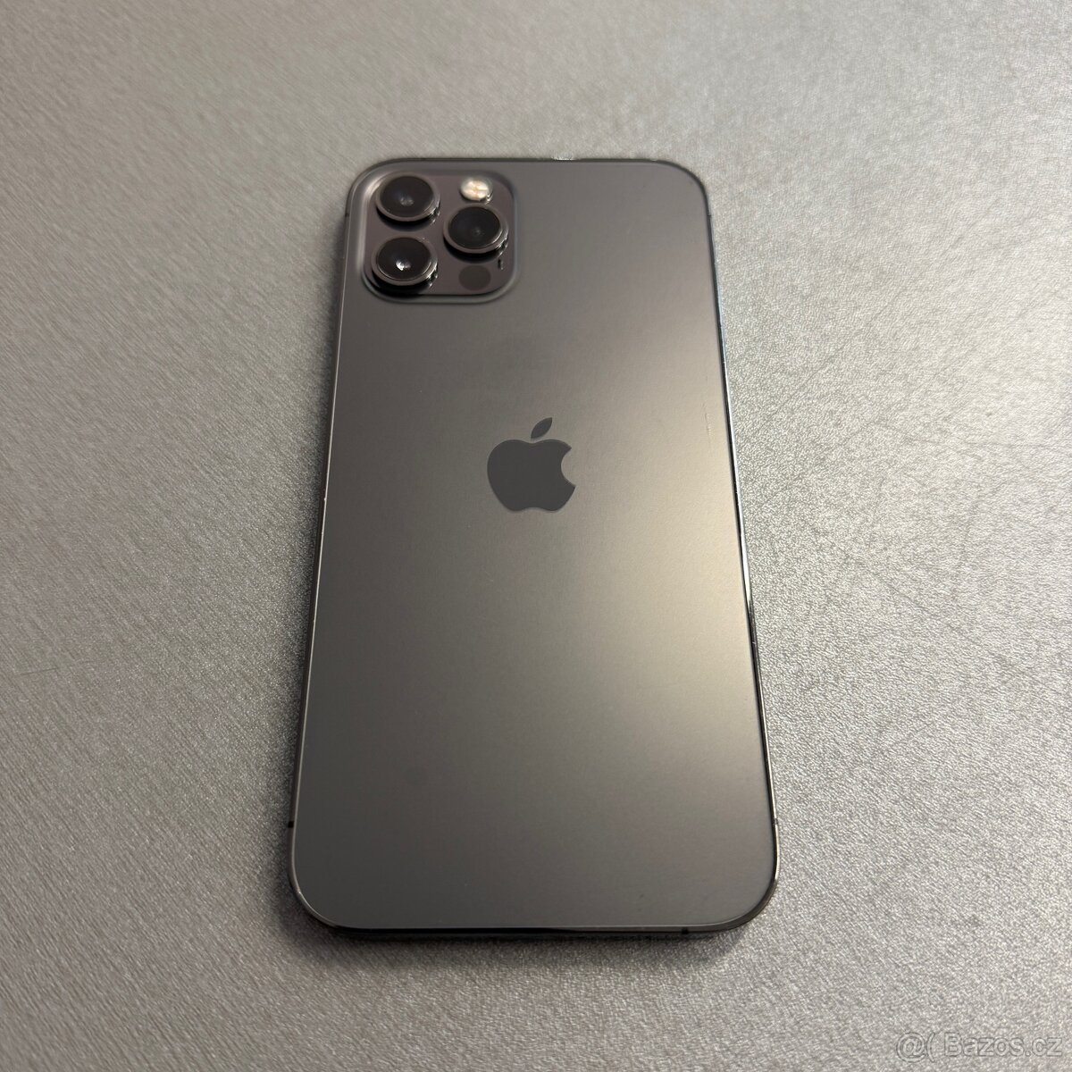 iPhone 12 Pro 256GB, pěkný stav, 12 měsíců záruka