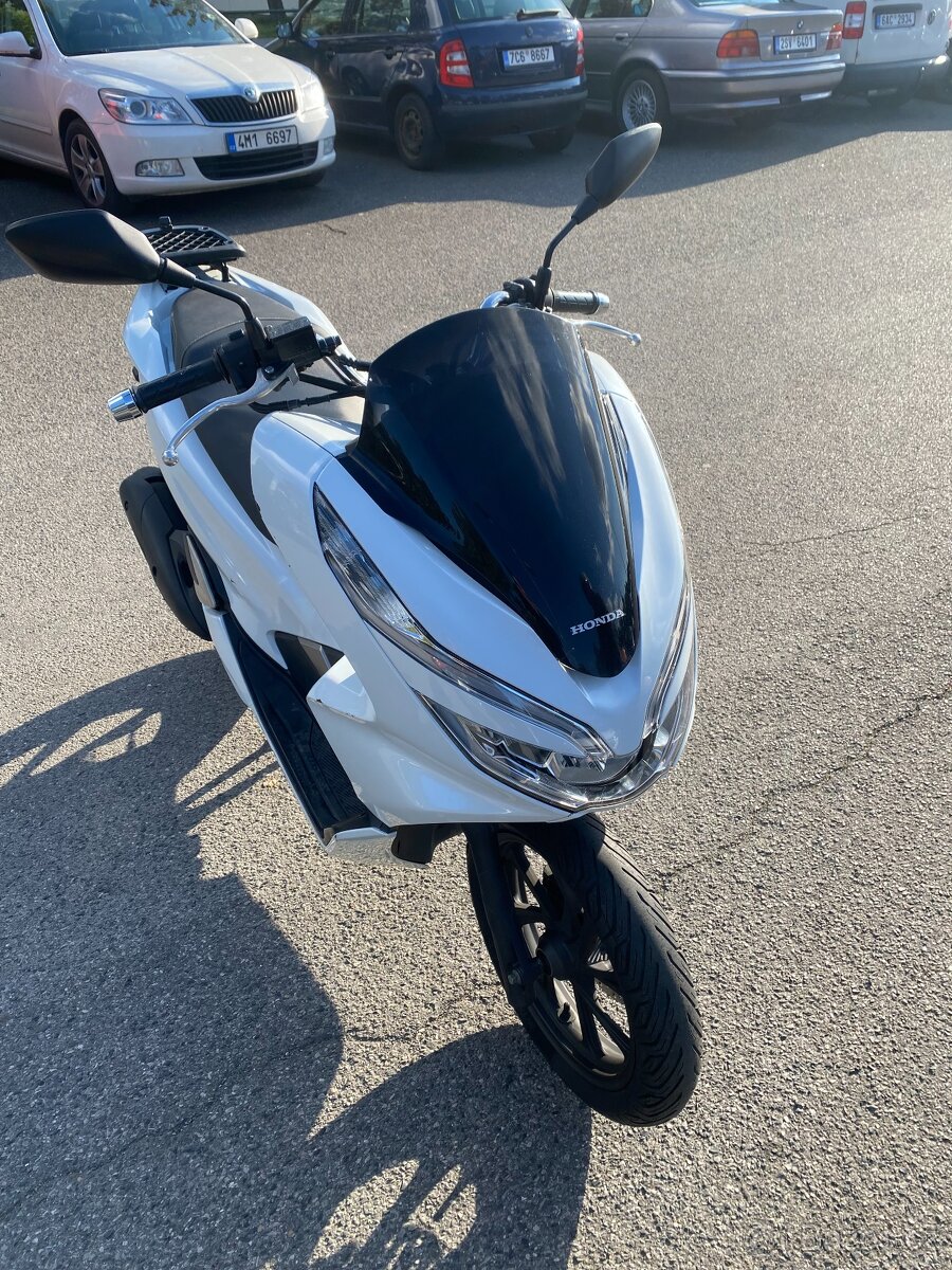 Rent a scooter - Honda PCX