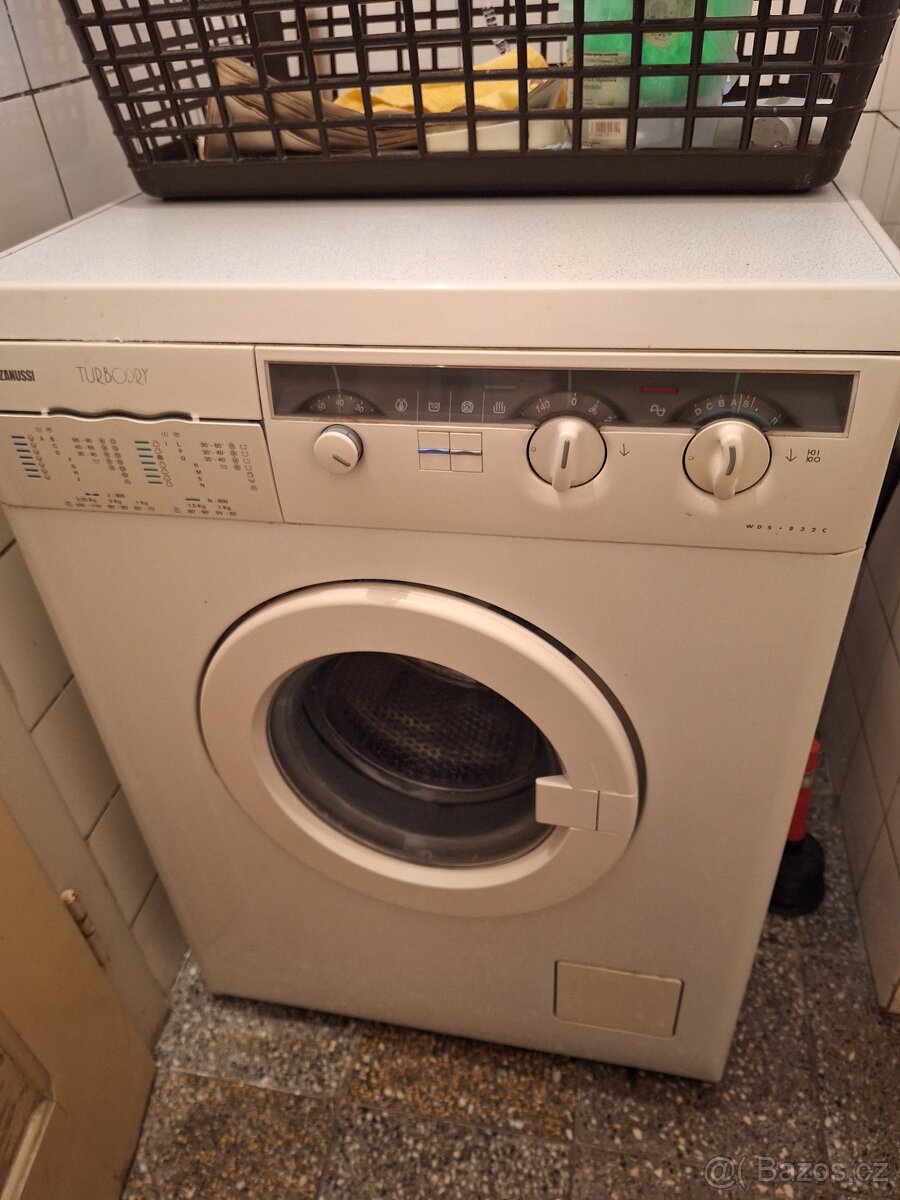 Prodám automatickou pračku.