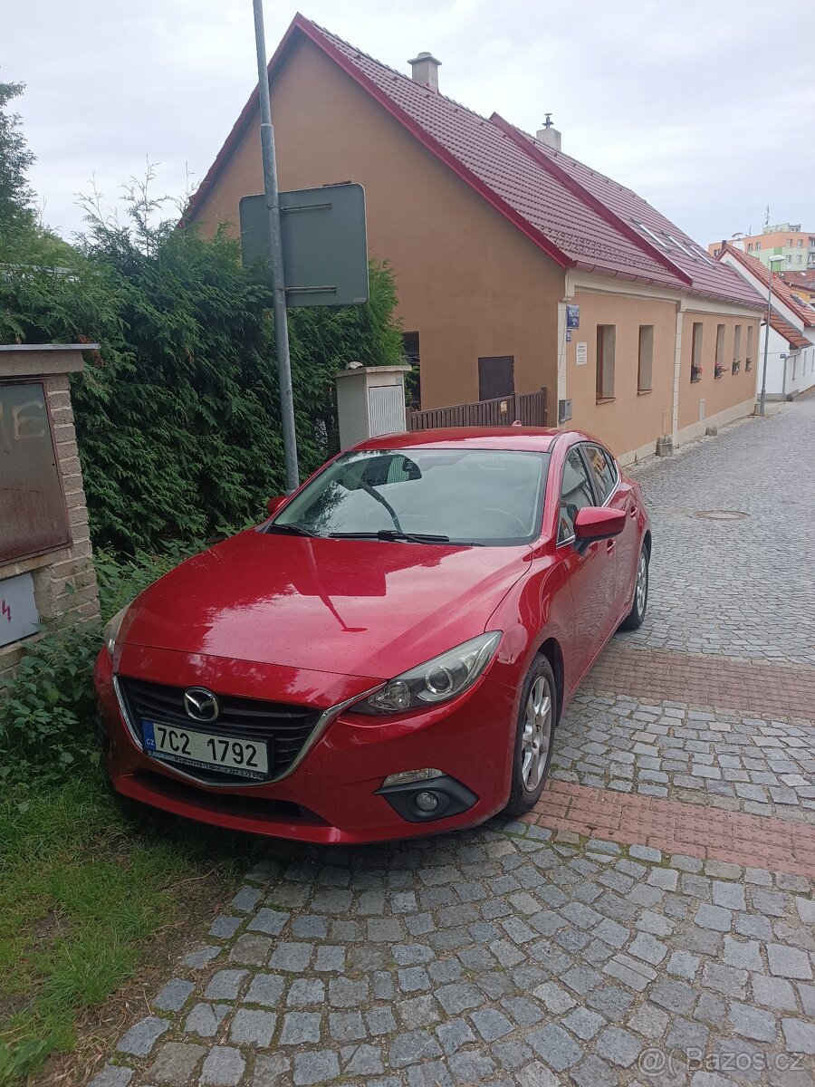 Mazda 3 2,0 benzín