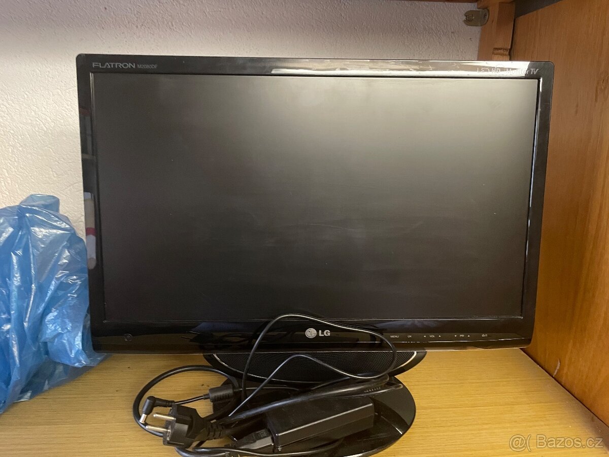 Prodam Monitor LG