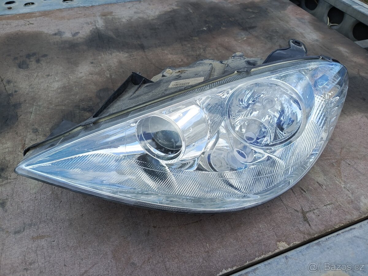 Prodám levé přední světlo Peugeot 807
