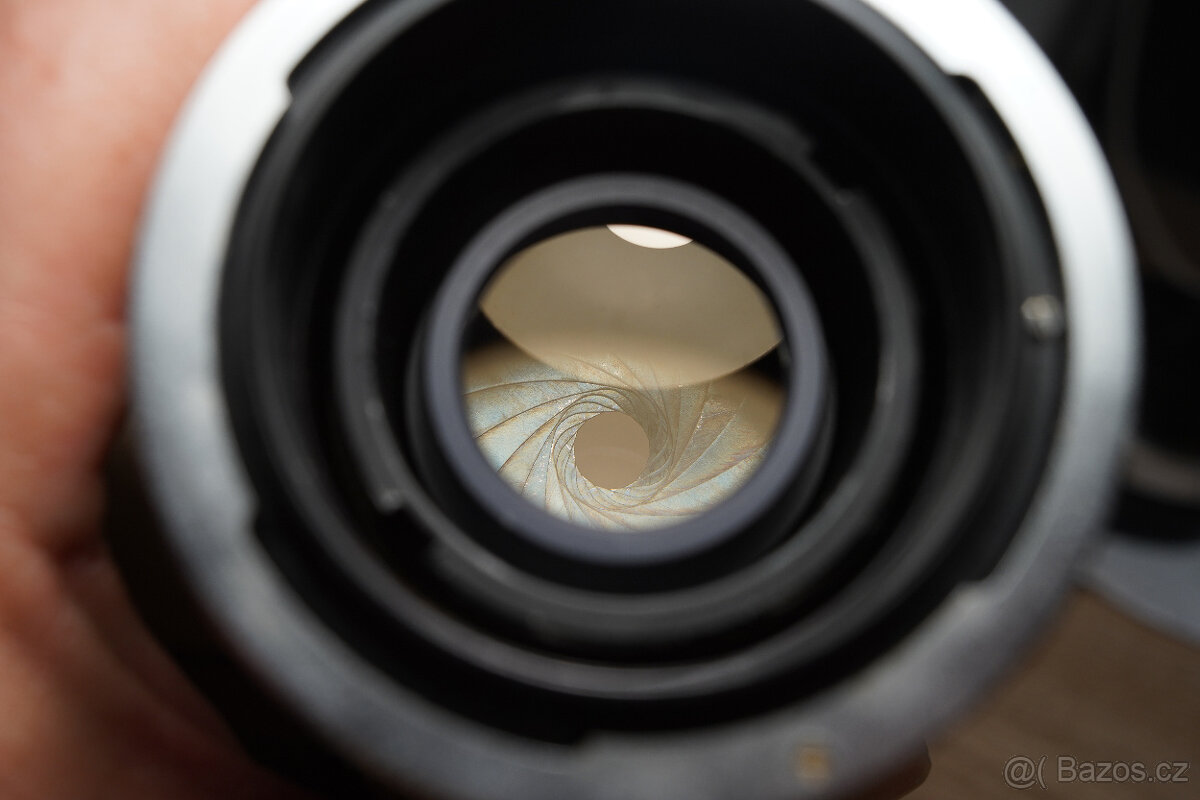 Objektiv Sankyo Kohki Komura 105mm f/2.5, Canon FD