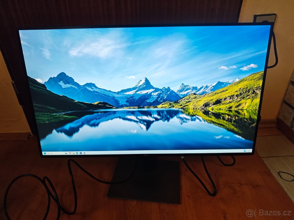 4K LCD monitor Dell U2720Q UltraSharp