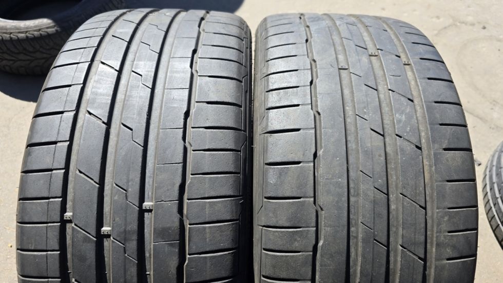 Letní pneu 235/35/19 Hankook