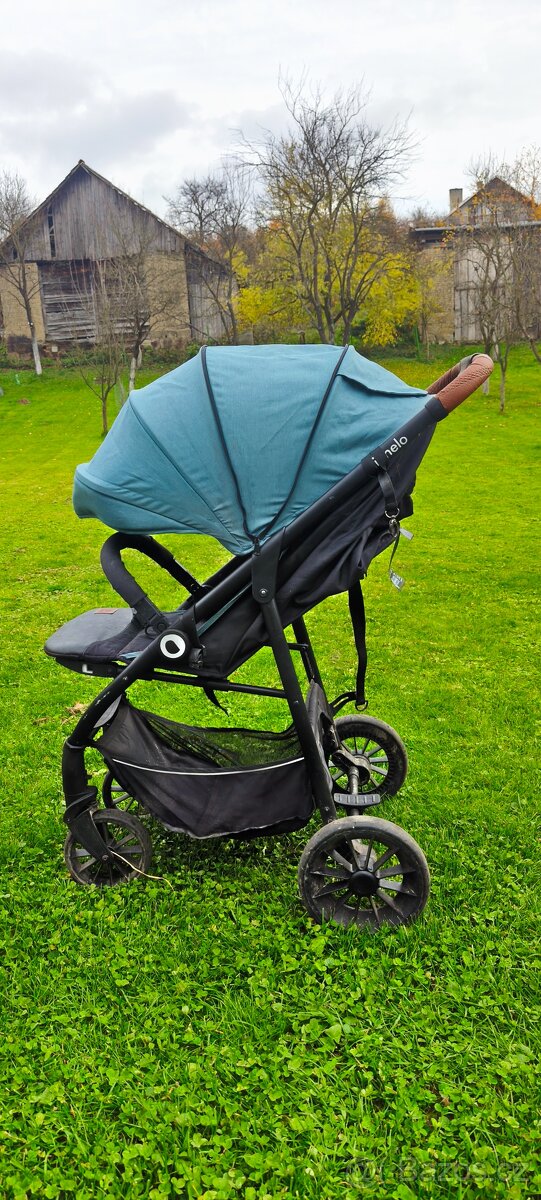 Sportovní kočárek