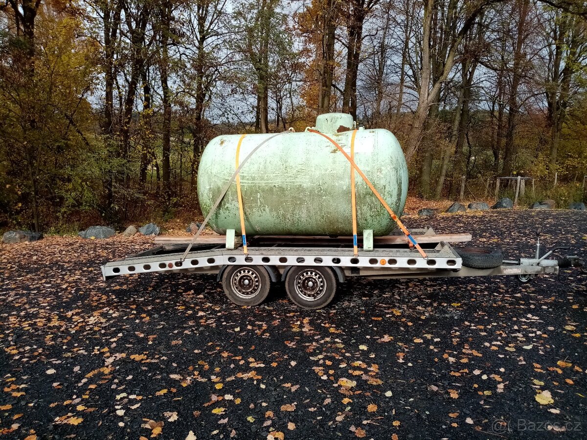 Akumulační nádrž 2 700 litrů