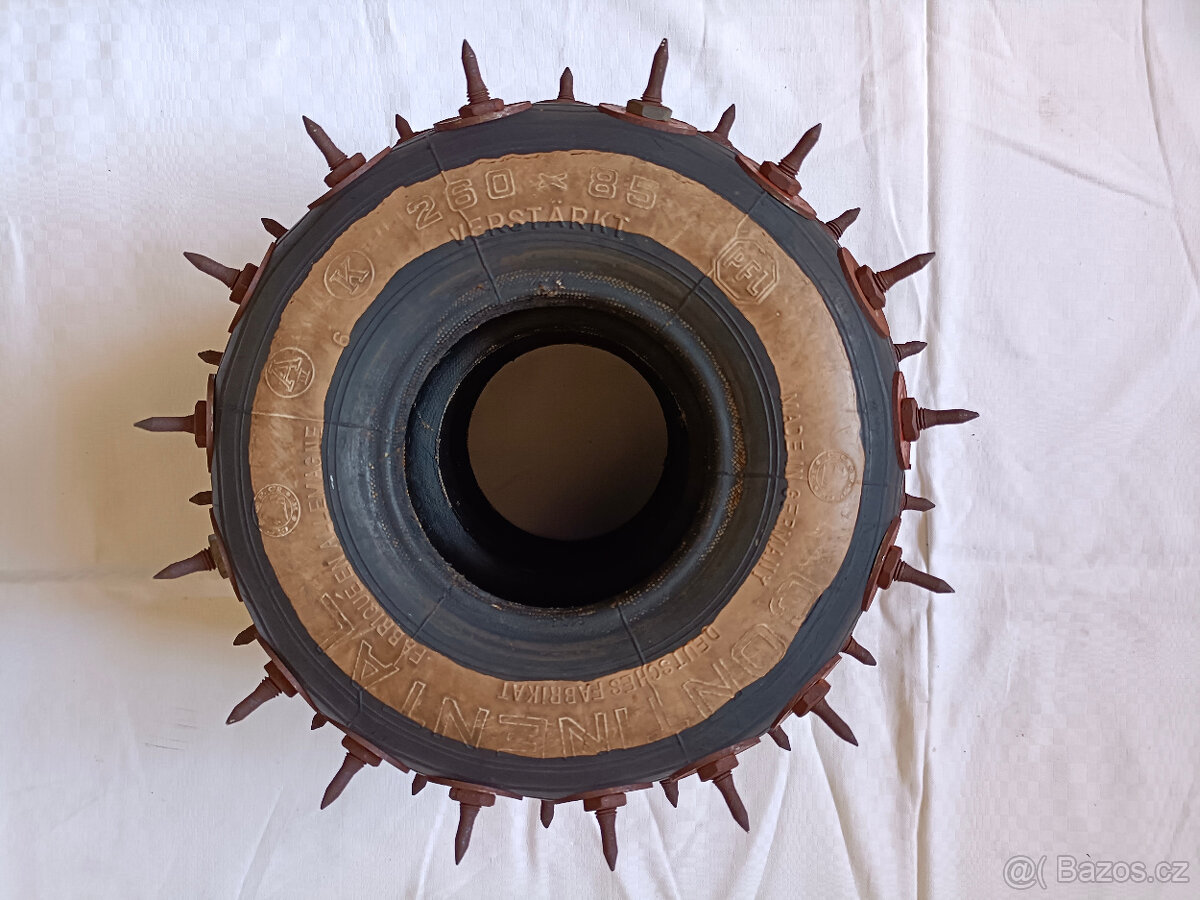 Motokára pneumatika barum continental stomil s hřeby hladkou