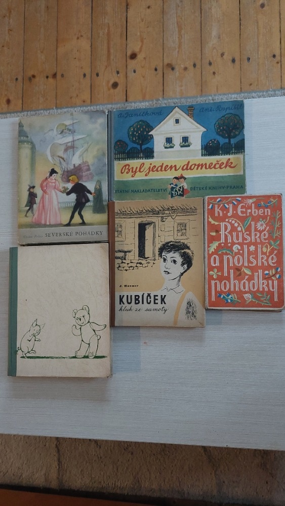 soubor knih beletrie, dětské, historické a technické