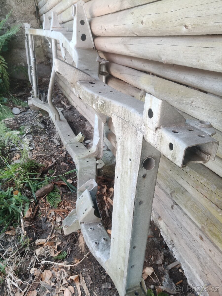 Nosný rám Nissan patrol w160