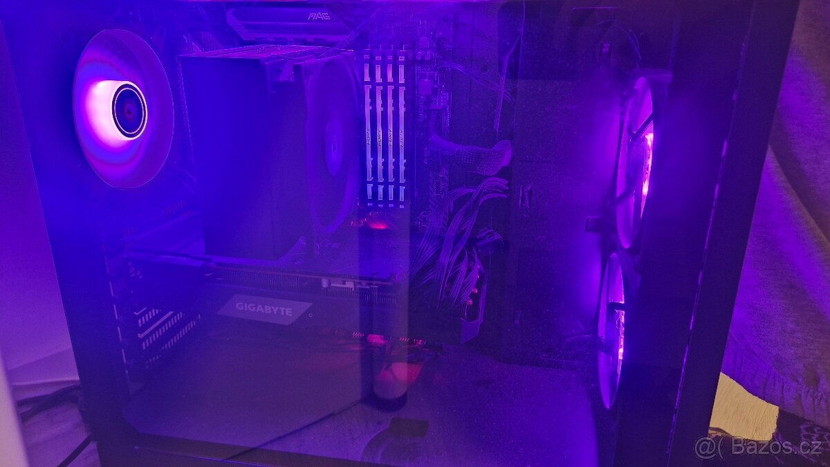 Pc s RTX 2080 SUPER + MONITOR,KLAVESNICE,MYŠ,SLUCHÁTKA,