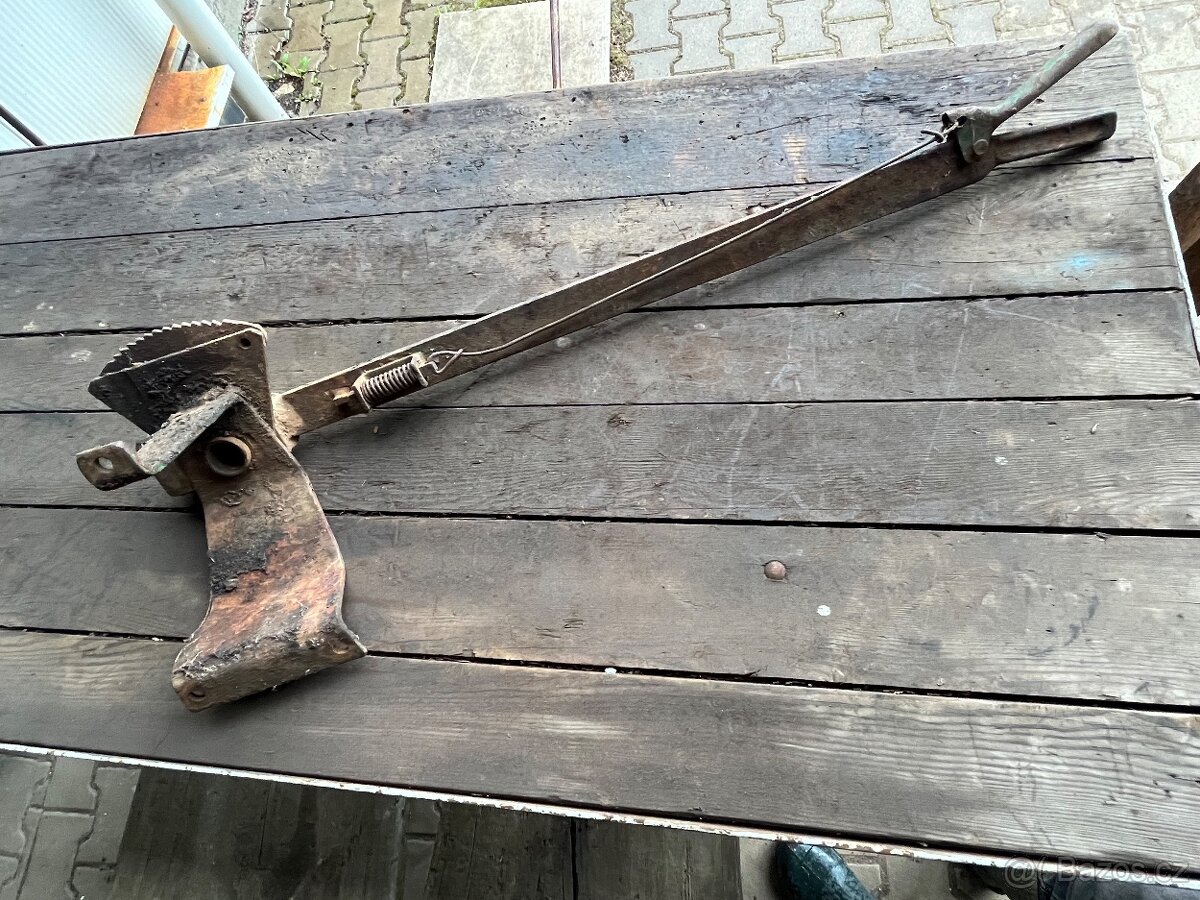 Prodám páku ruční brzdy Zetor 50 Super
