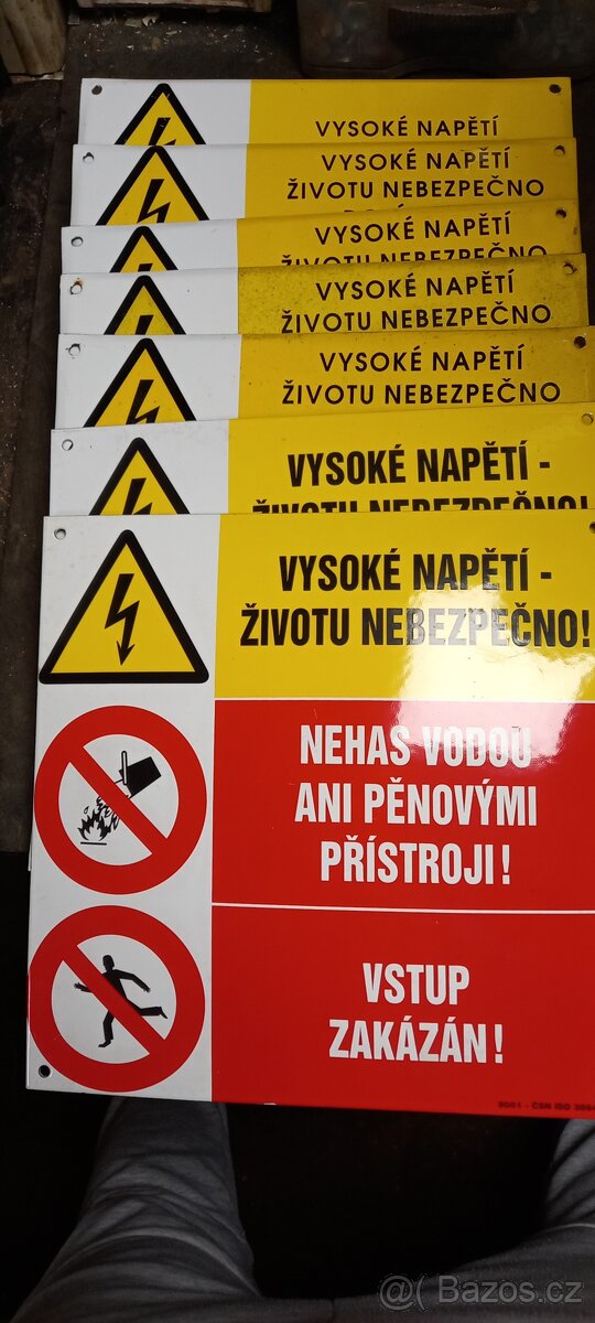 Smaltované cedule