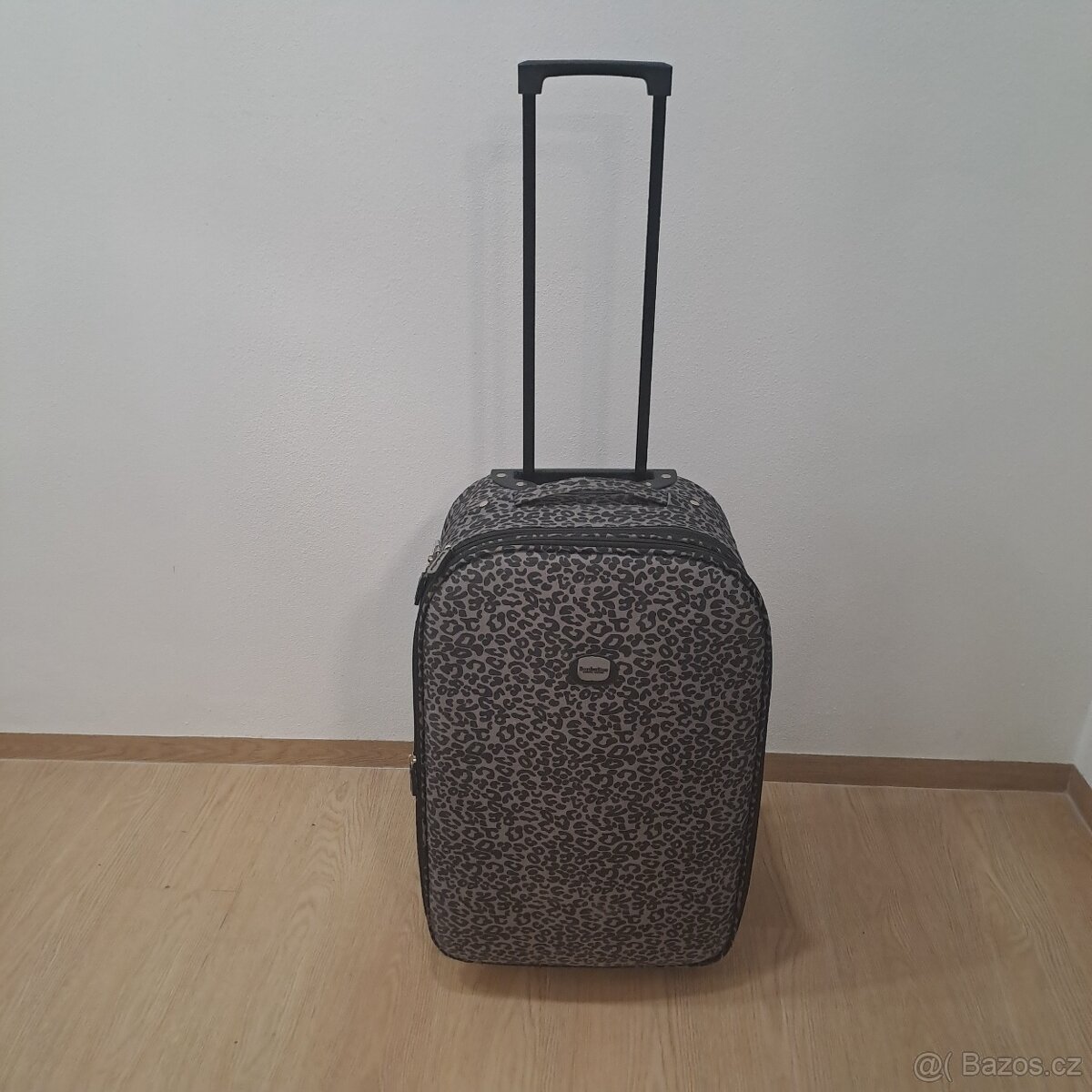 Cestovní kufr na kolečkách