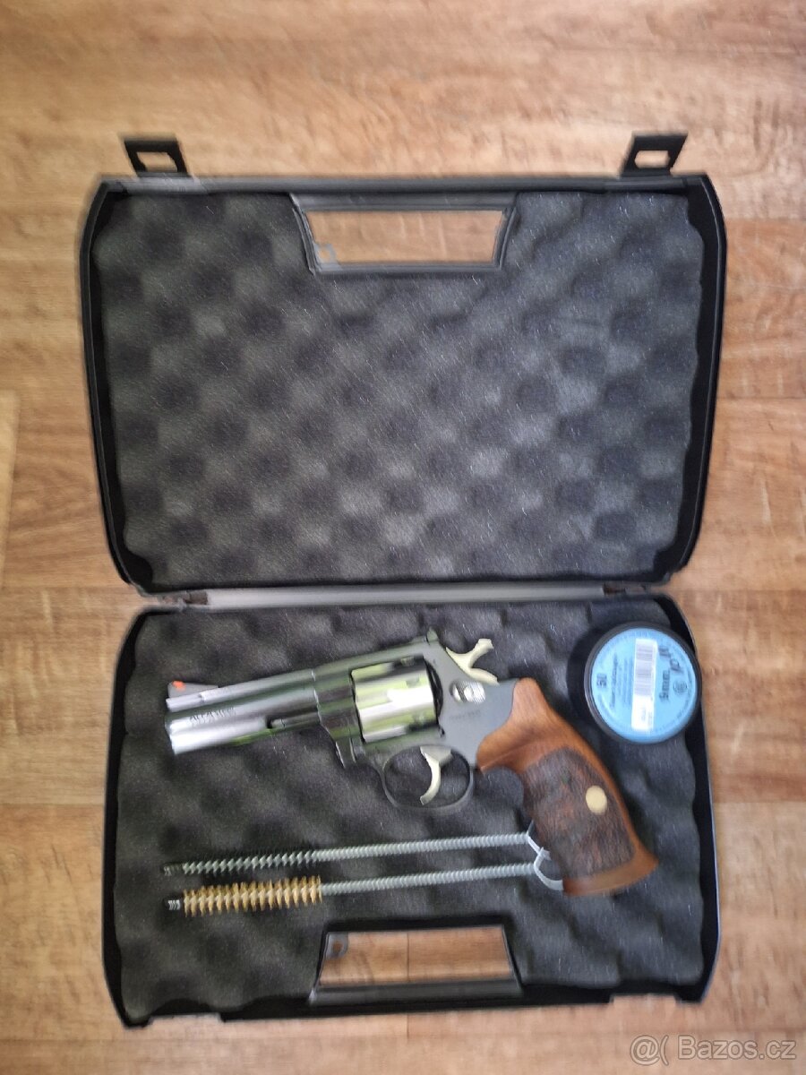 Flobertka Alfa Steel 4" ráže 9 mm.