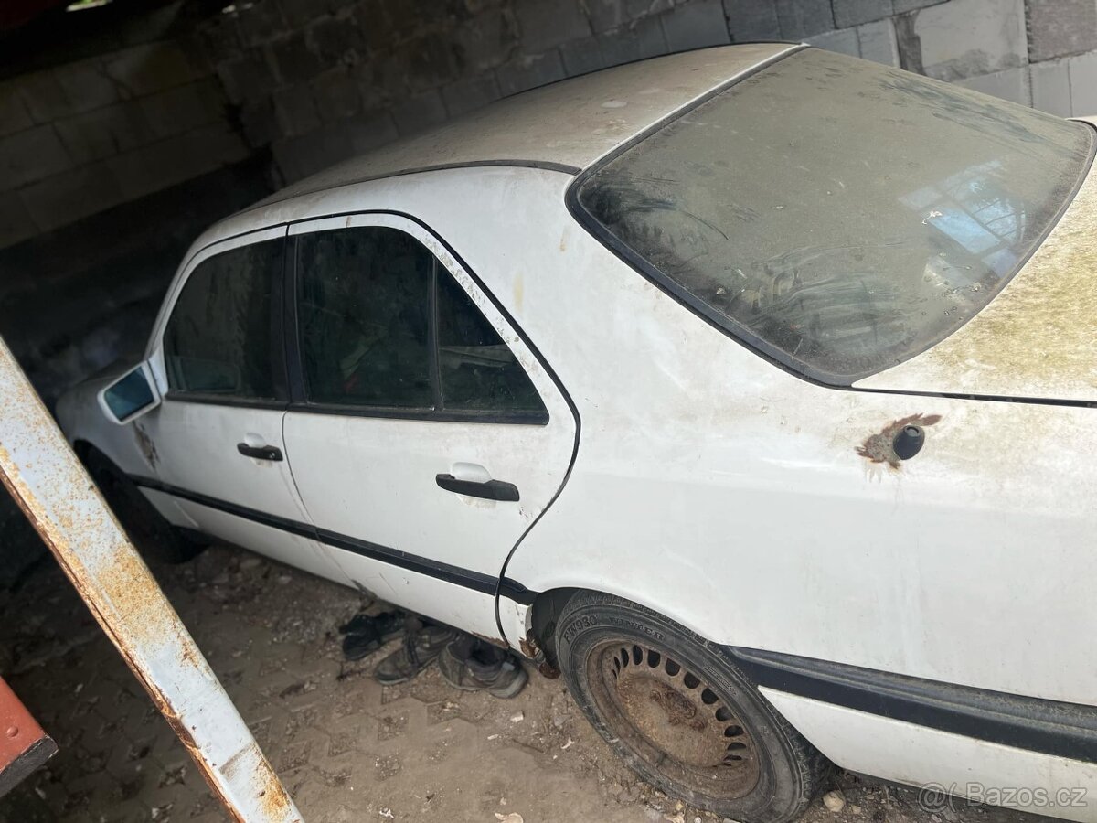 Mercedes C180