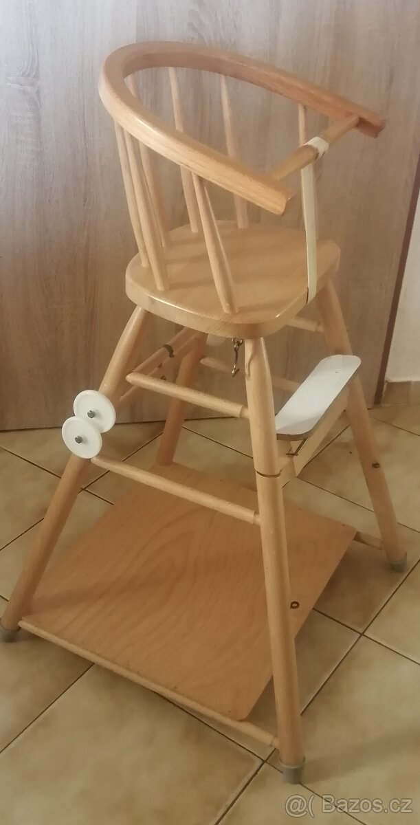 Jídelní židlička