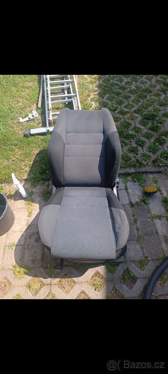Koupím sedačku ze Škody fabie druhé generace Sportline