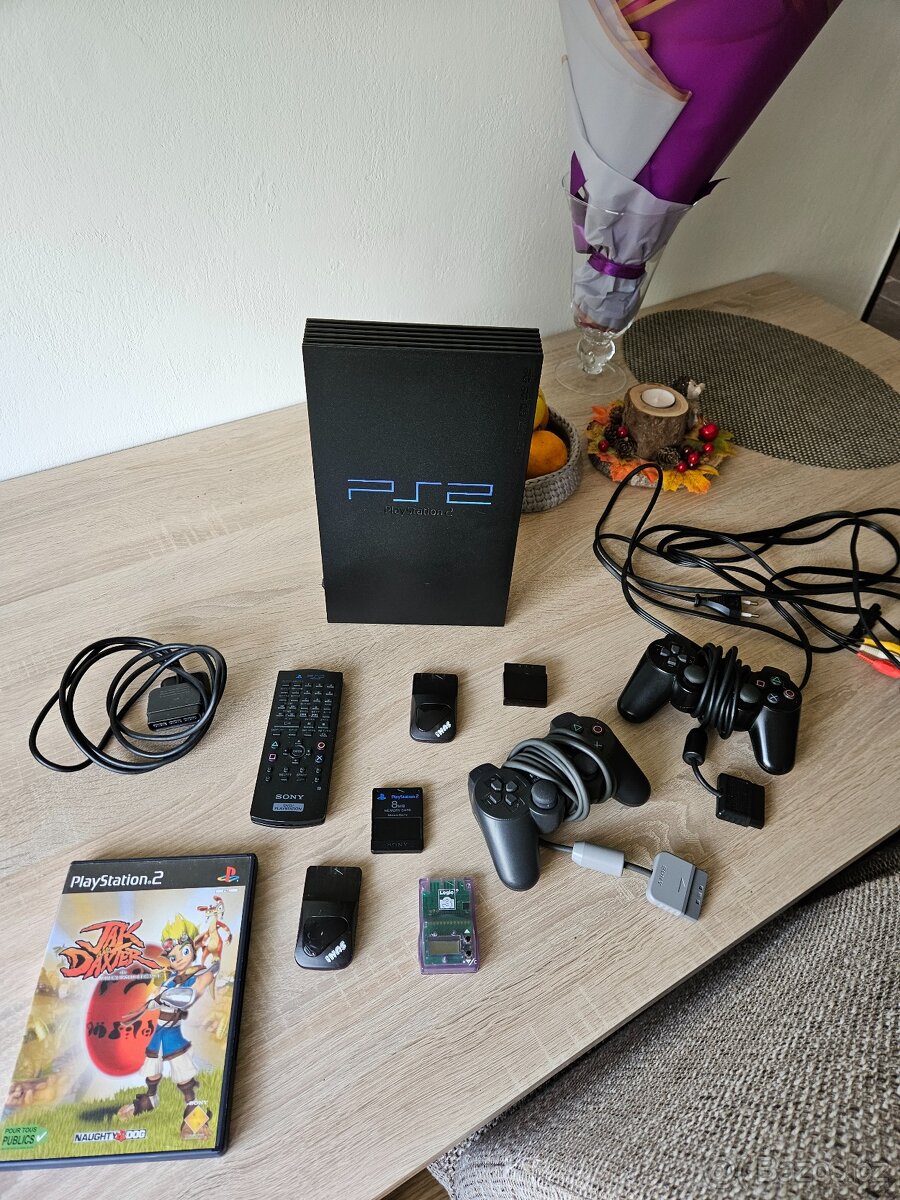 Playstation 2 Fat v krásném stavu.