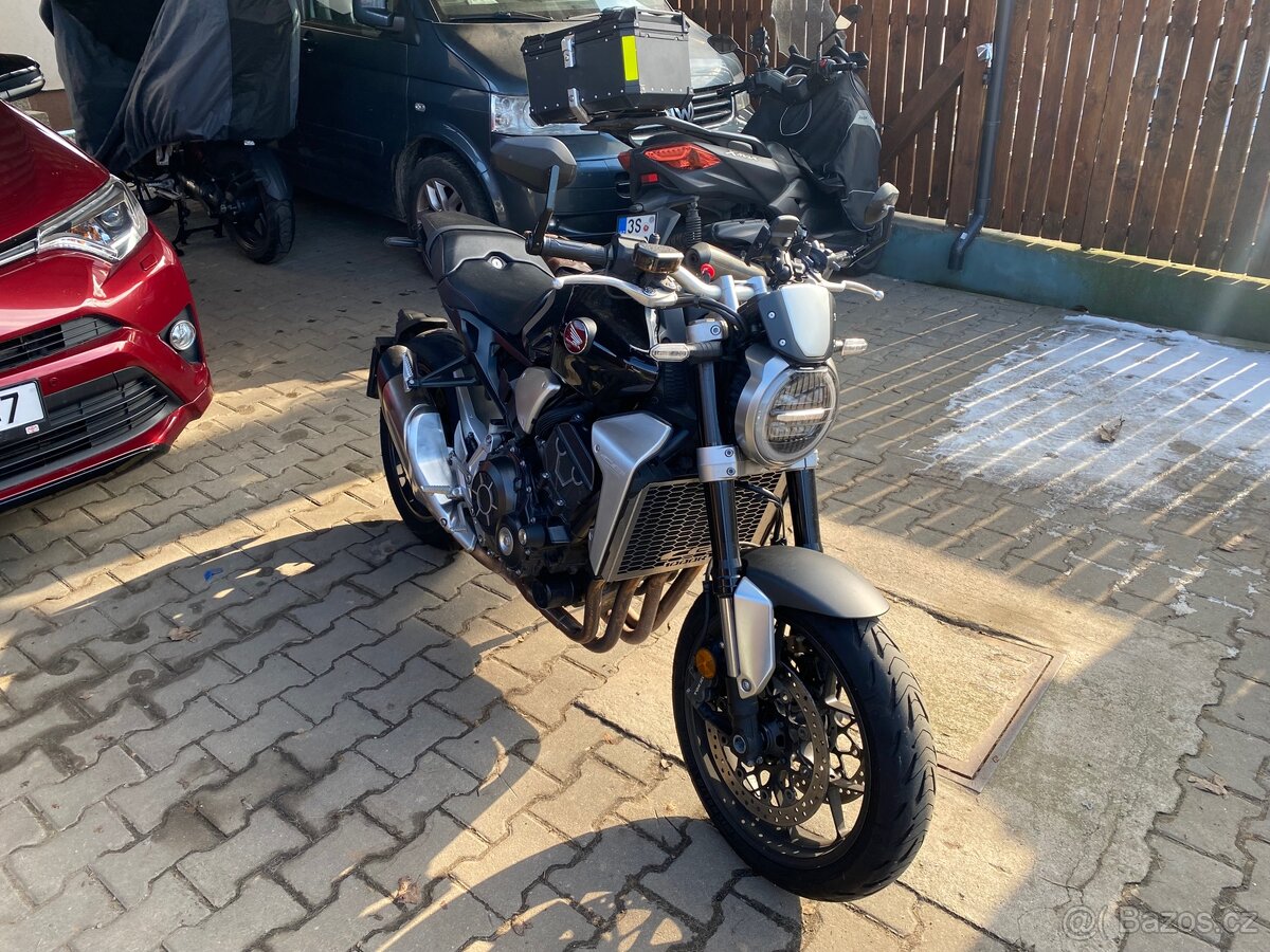 Honda CB1000R+