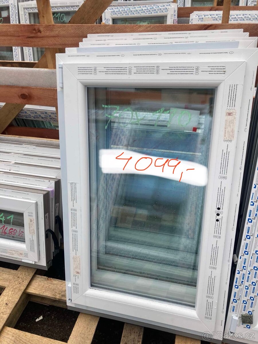 Prodám plastové okno 70x110 jednokřídlé