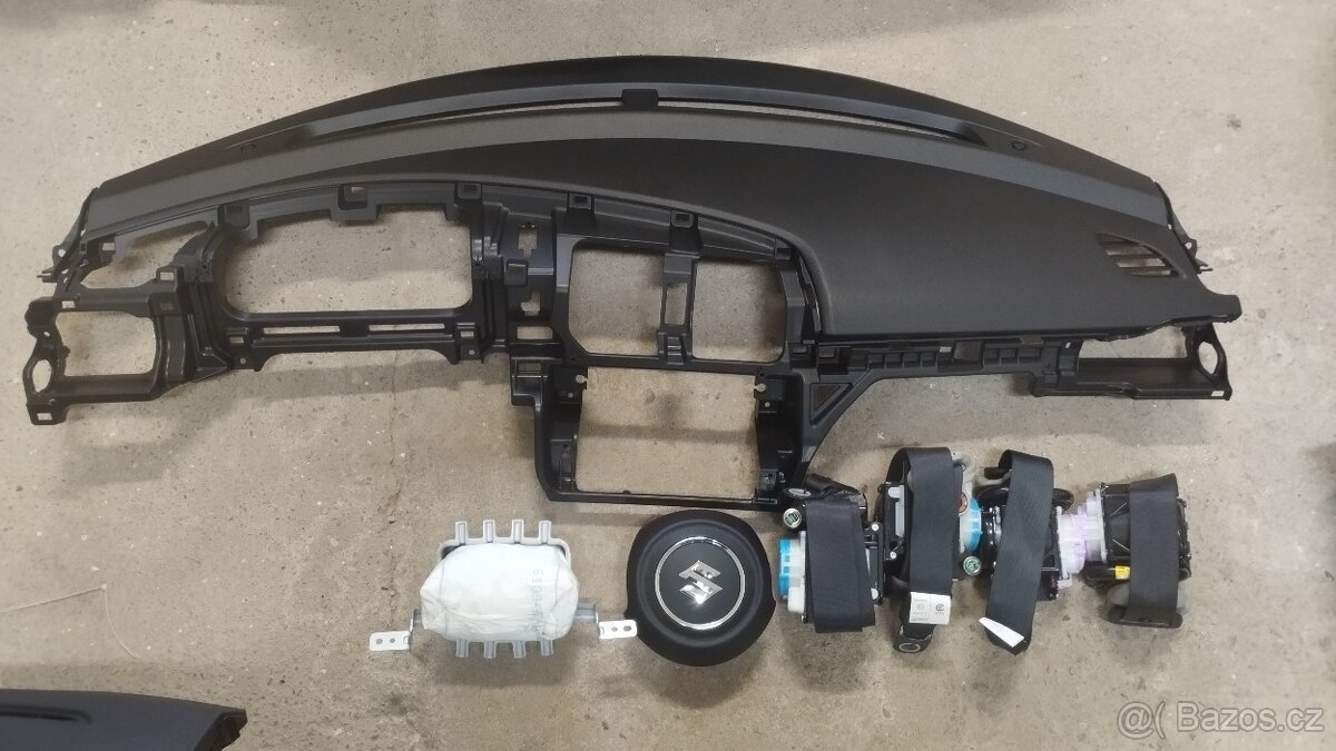Airbagová sada Suzuki Swift MK 8 s originální deskou