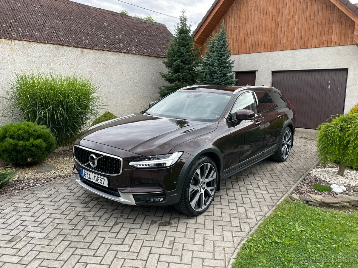 Volvo V90 Cross Country D5 Polestar - odpočet DPH