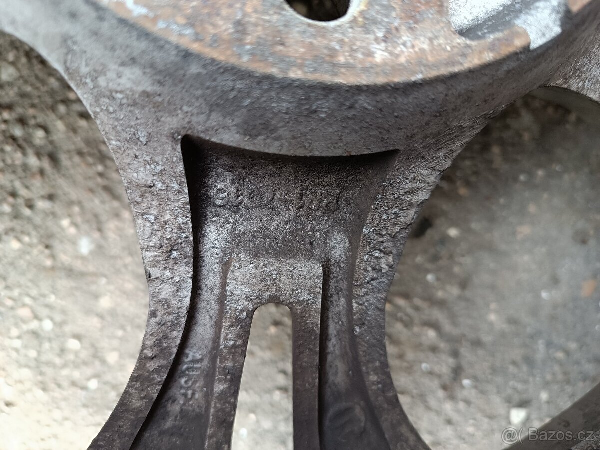 Alu kola Volvo